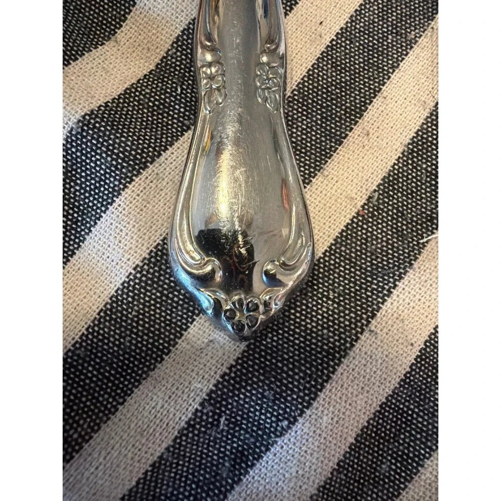 Oneida Community Chateau Silverplate Dinner Knife Vintage 1947 Floral MCM